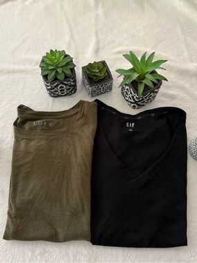 Loft Olive Green Cropped & Gap Black Tops L Large